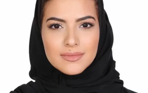 سارة الخليوي الرئيس التنفيذي لستاندرد تشارترد كابيتال العربية السعودية - صورة 1